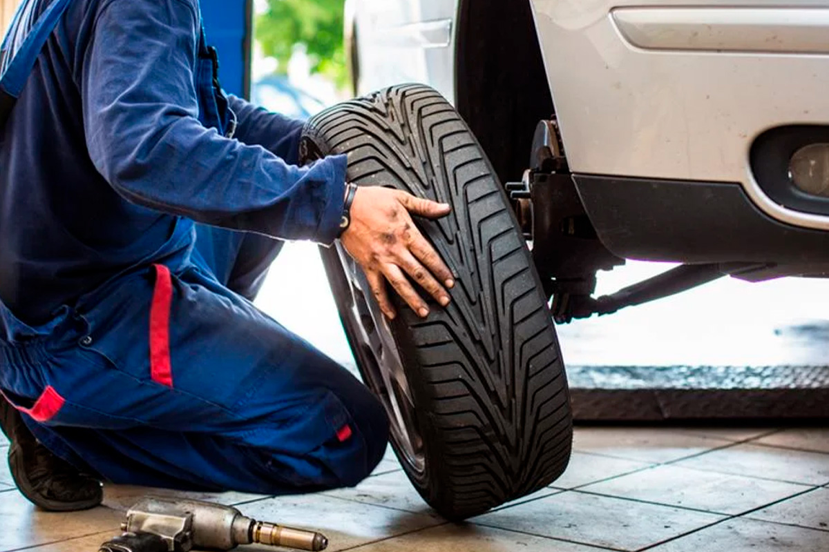 Cuide bem dos pneus do carro, pois eles podem te salvar de acidentes