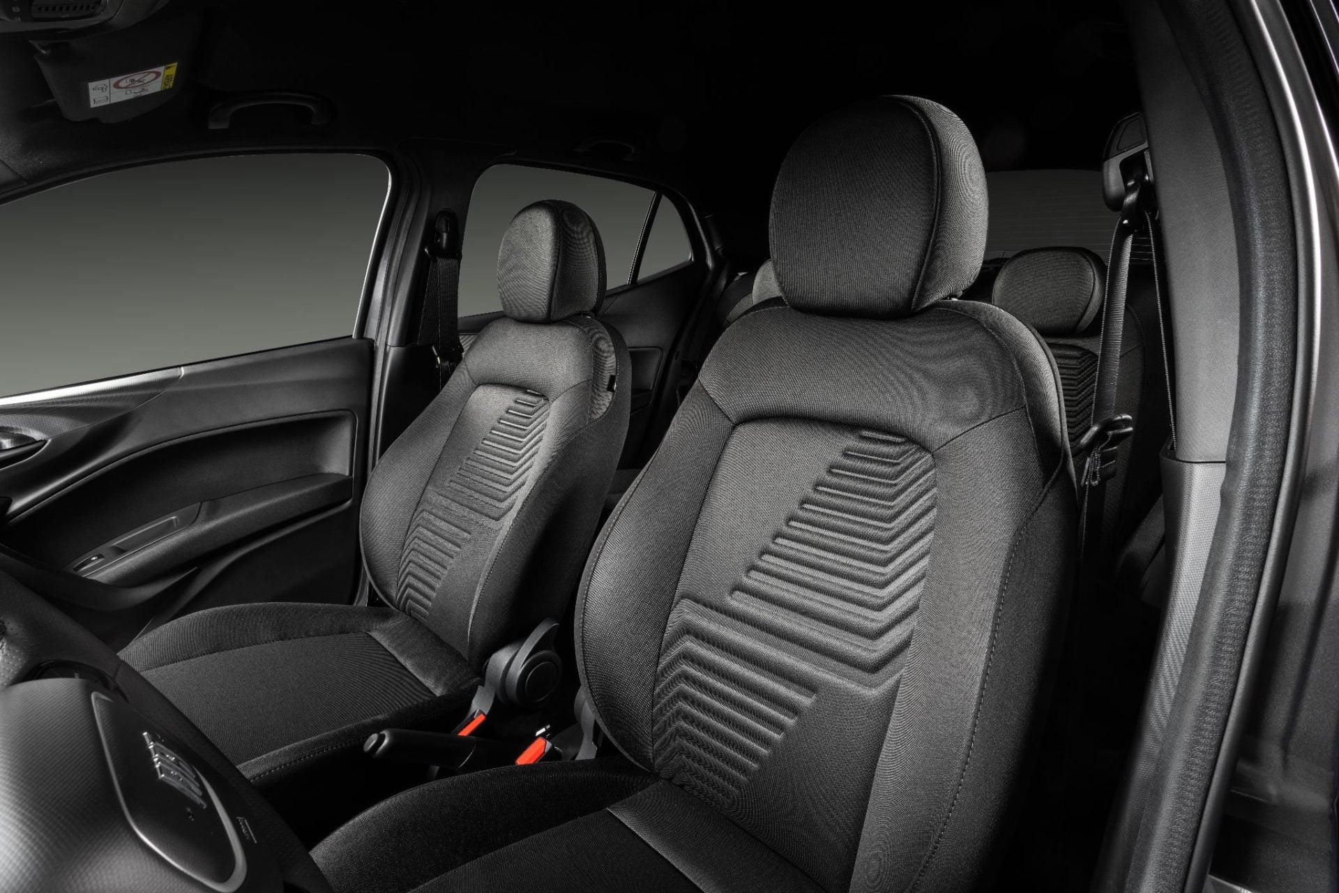 Asientos delanteros interiores del Fiat Argo Drive 1 3 AT CVT 2026