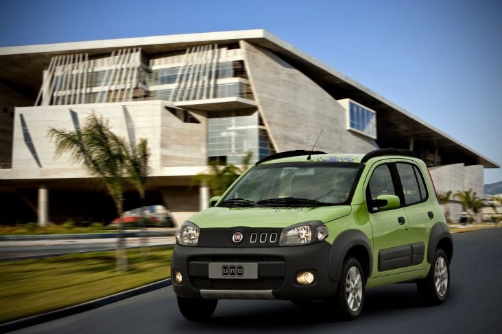 fiat uno way 2012 na cidade