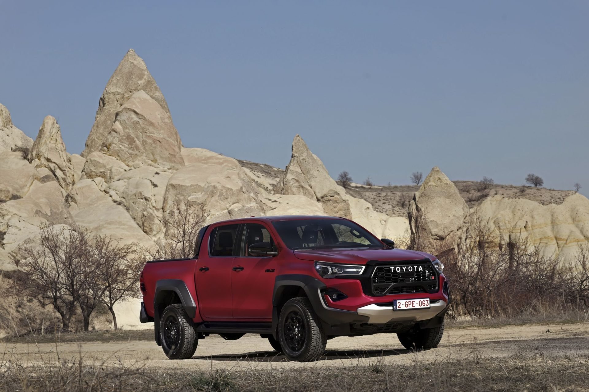 2025 hiluxgrsportll redstatic 001