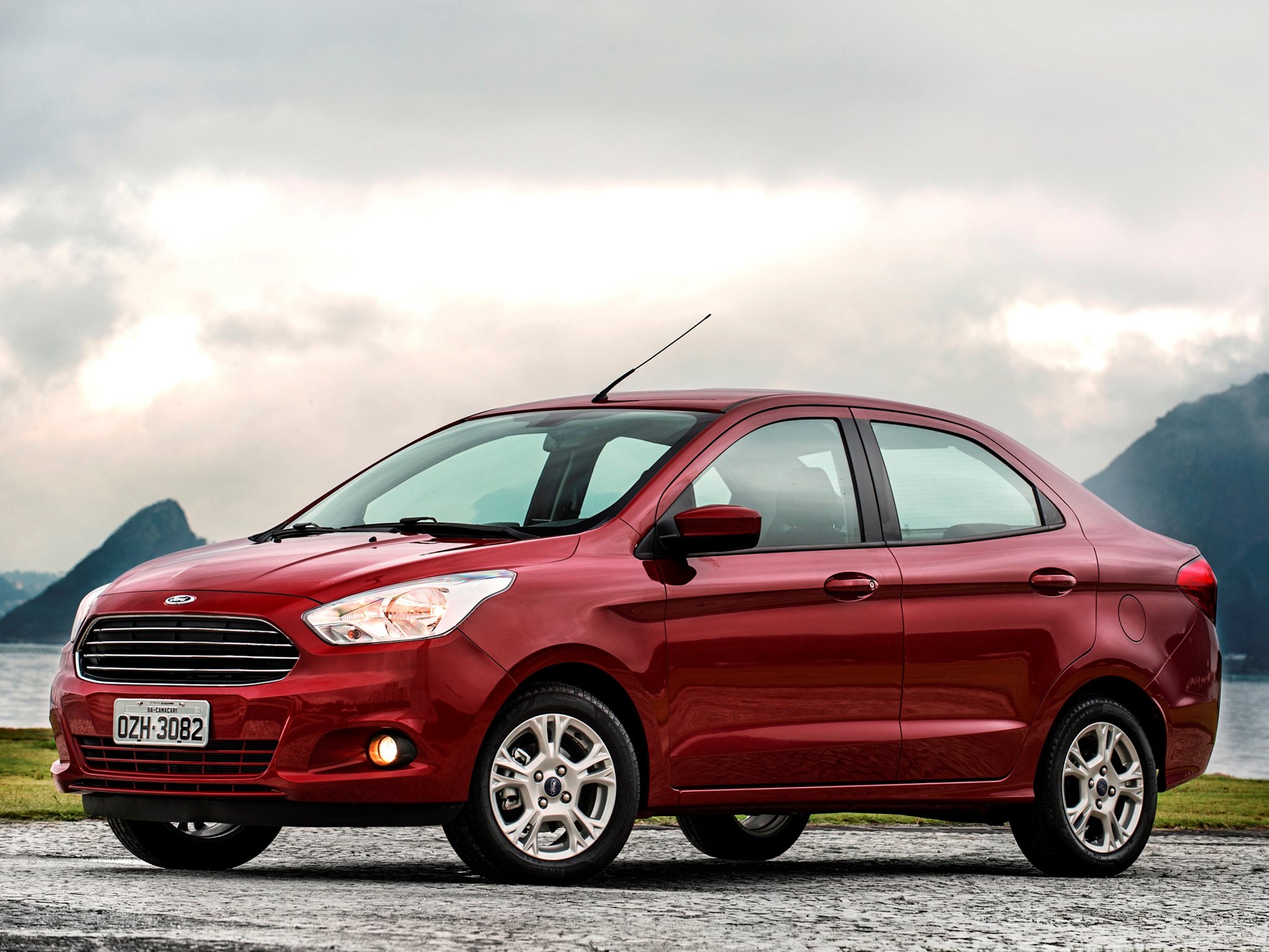FORD KA SEDAN 2015 VERMELHO FRENTE LATERAL