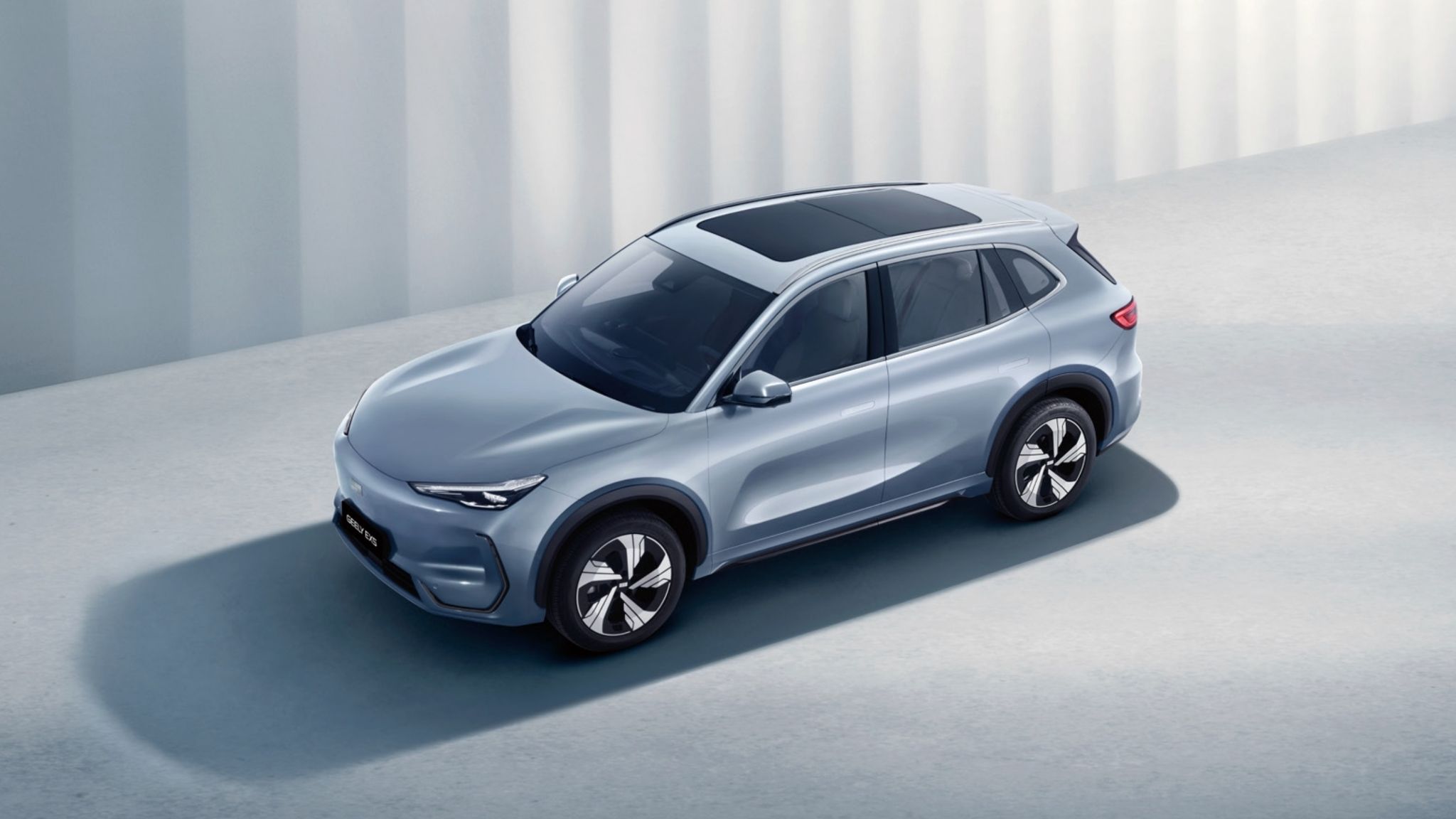 Geely EX5 prata frente visto de cima