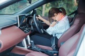 ERGONOMIA AJUSTE DE BANCO MOTORISTA SHUTTERSTOCK
