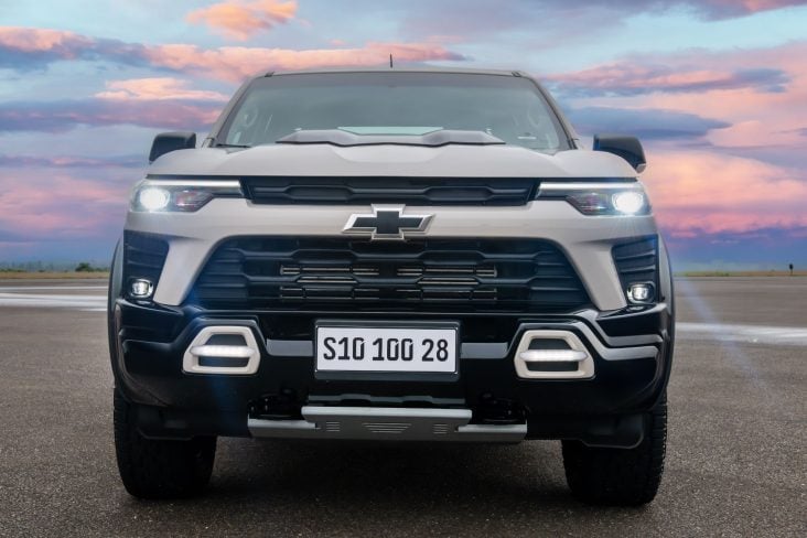 Chevrolet S10 100 Anos 2026 Branco Dunas dianteira