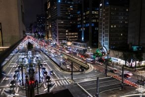 shutterstock transito de são paulo a noite