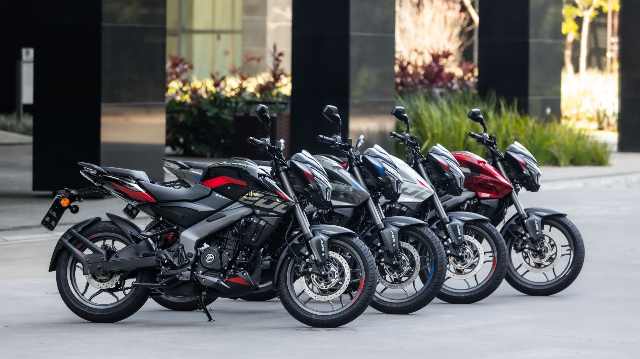 Novidades nas motos Bajaj! 160 e 200 com conectividade com celular