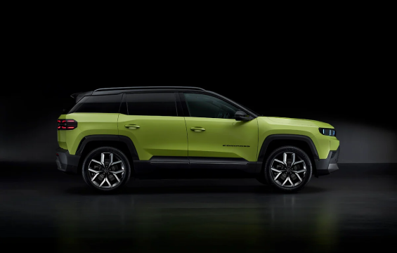 Novo Jeep Compass 2026 Europa primeira edição em verde lateral