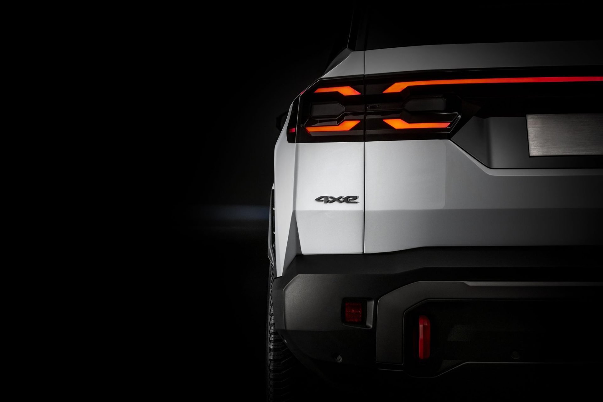 Novo Jeep Compass 2026 4x4 Europa em branco detalhe traseira