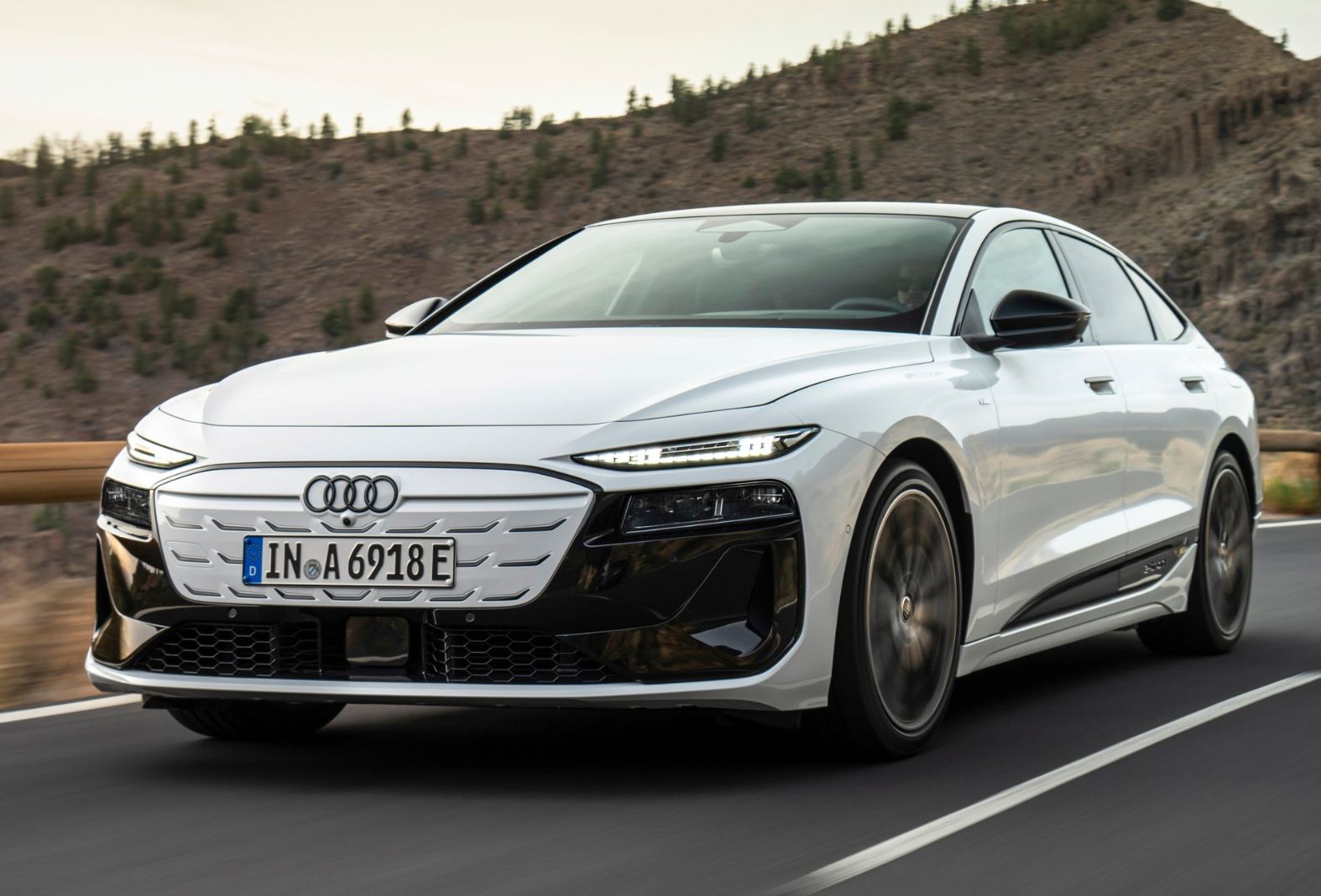 Audi A6 Sportback e-tron em pré-venda por R$ 650 mil