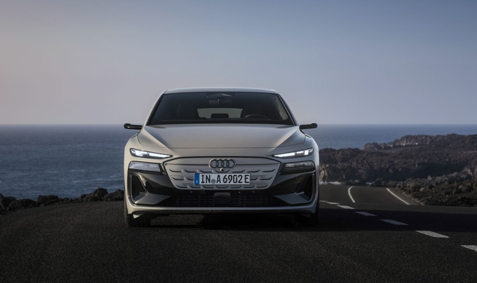 A6 etron (2) A6 etron (2)