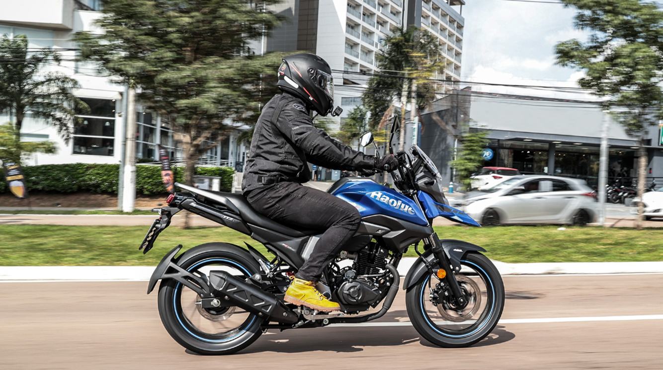 [Teste] Nova moto Haojue surpreende em conforto e acabamentos