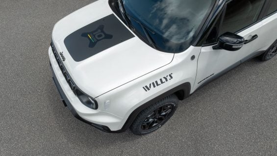 Jeep Renegade Série especial 10 anos produção Jeep capô visto de cima