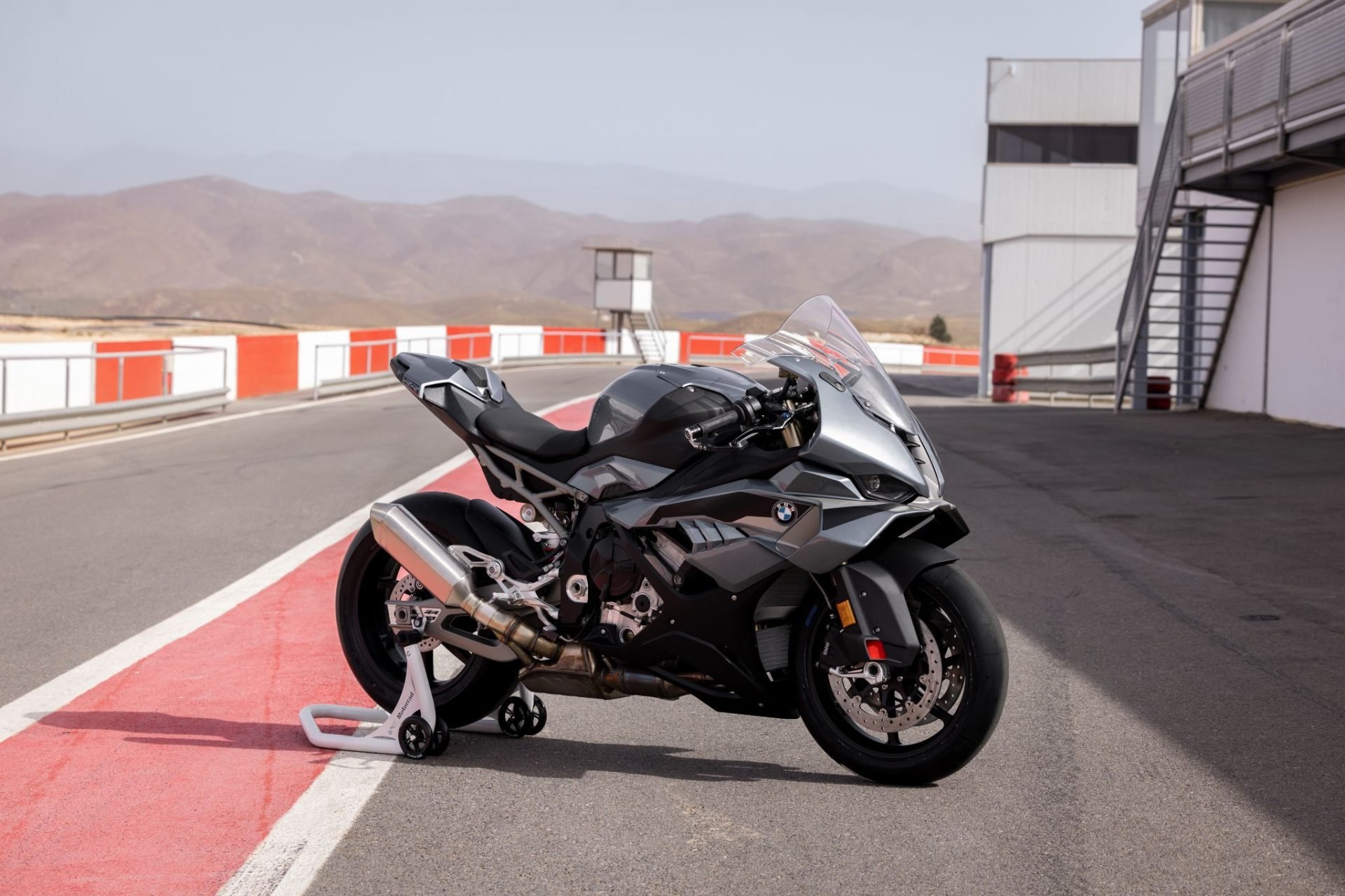BMW S 1000 RR 2026 (4)