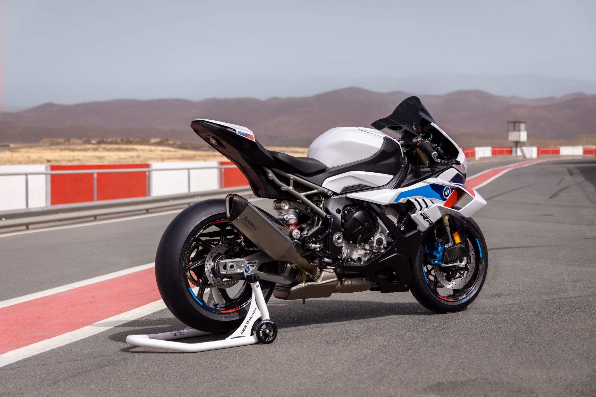BMW S 1000 RR 2026 (5) BMW S 1000 RR 2026 (5)