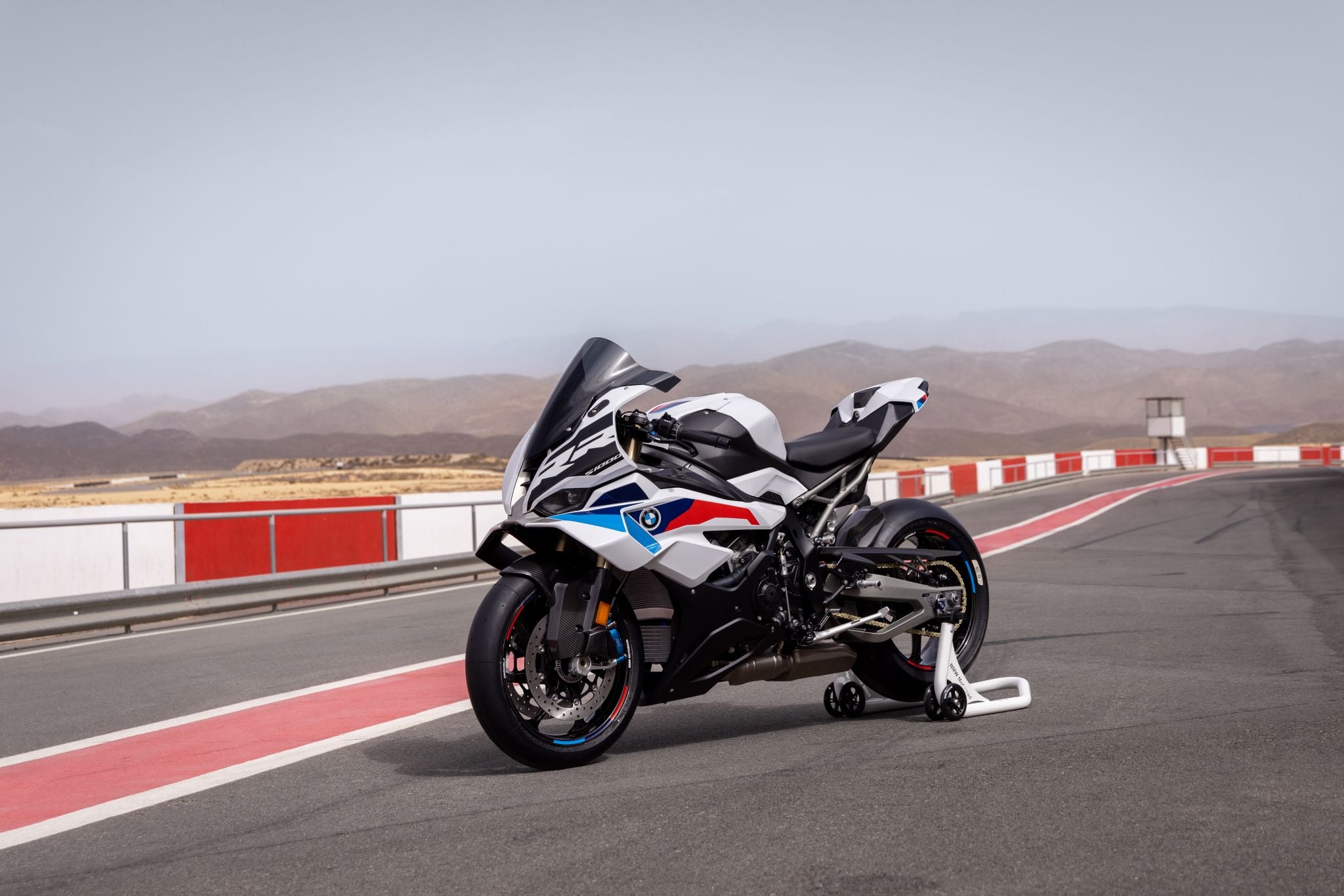 BMW S 1000 RR 2026 (1)