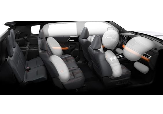 Mitsubishi Outlander PHEV airbags