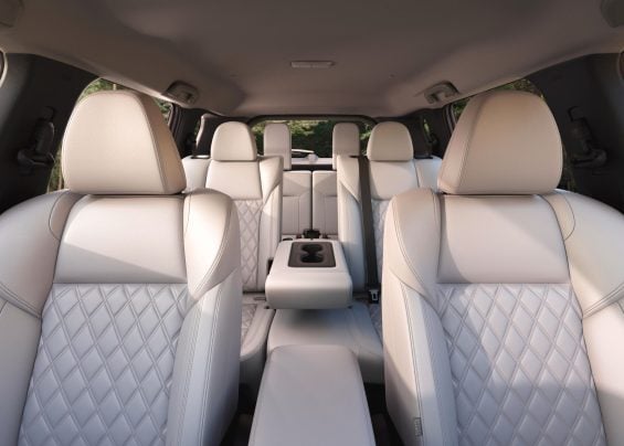Mitsubishi Outlander PHEV HPE S Interior bancos