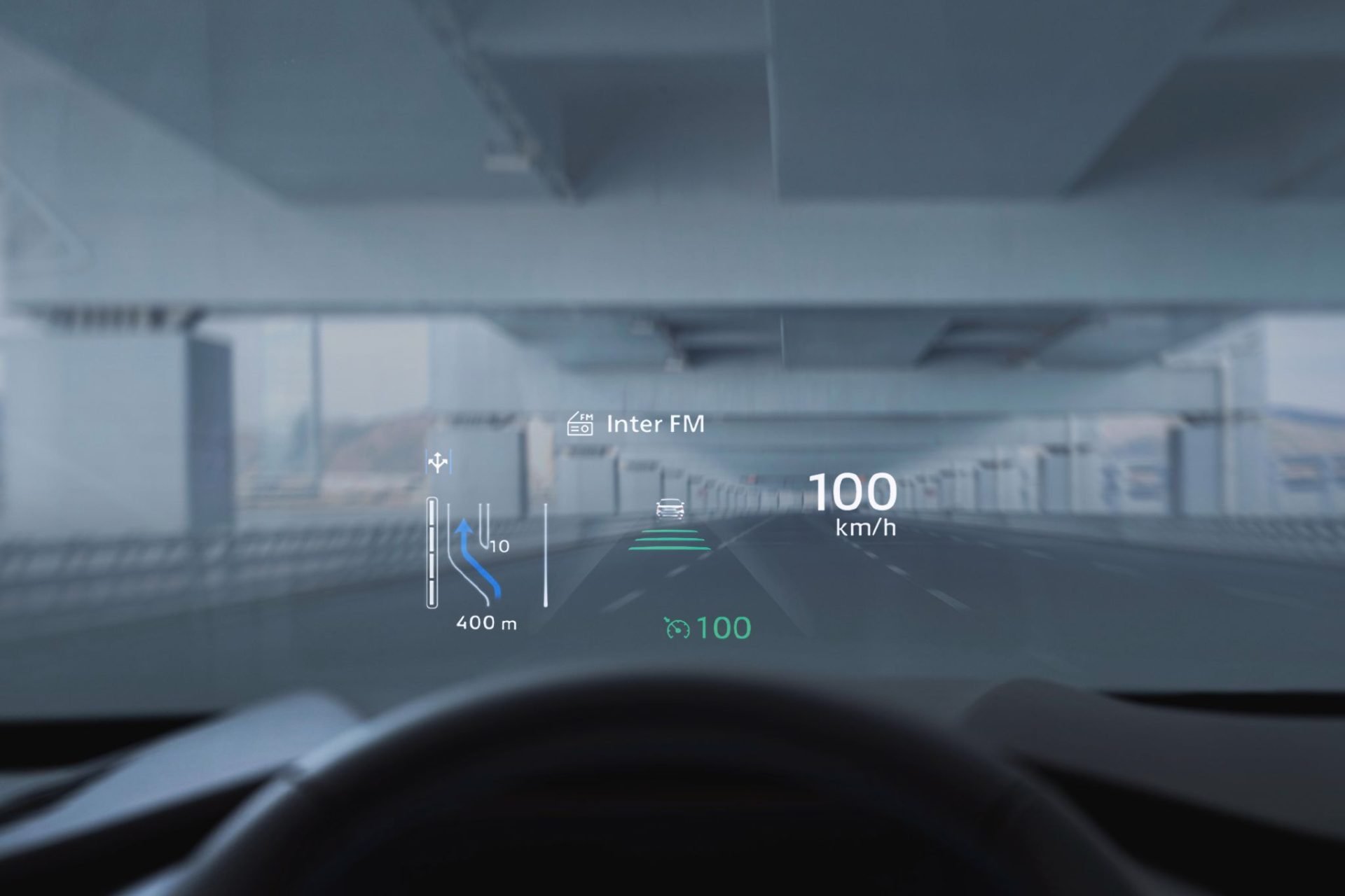 Mitsubishi Outlander PHEV Signature interior heads up display