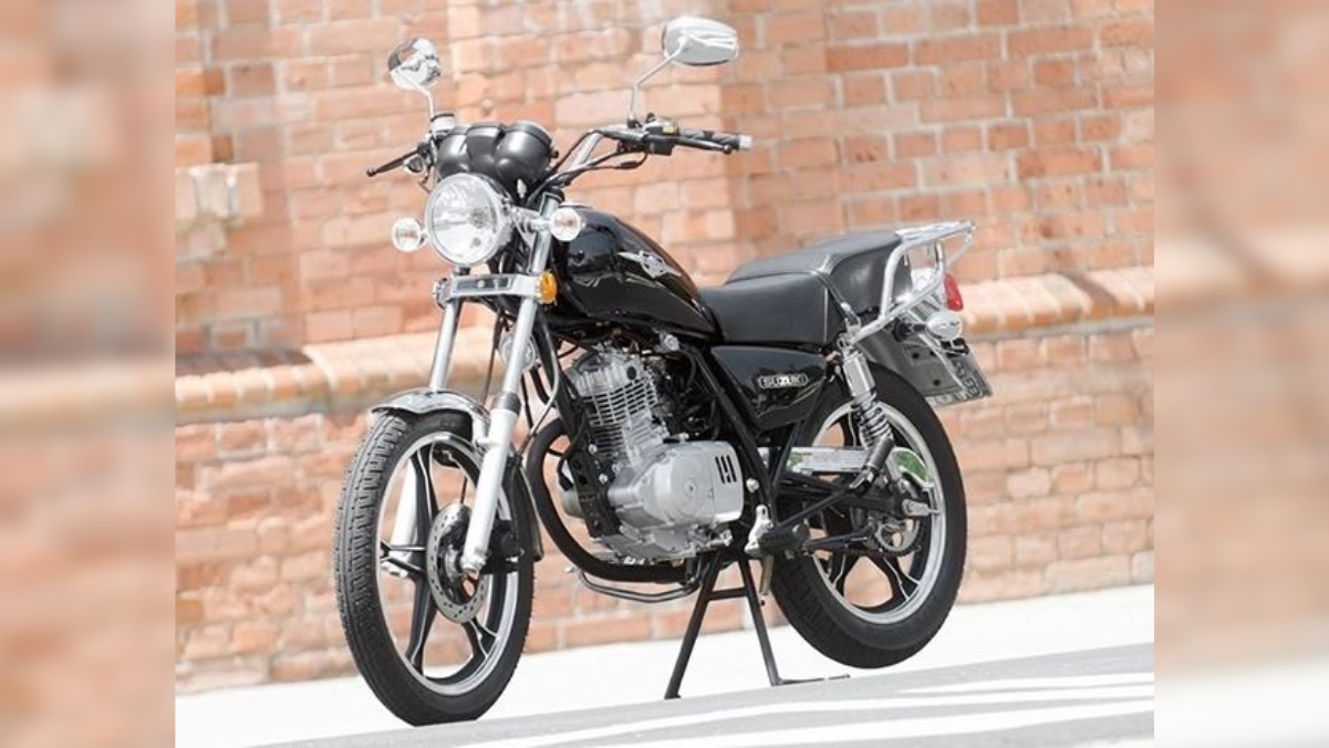 Suzuki Intruder 125 (1)