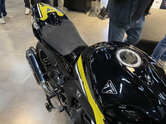 Triumph Daytona 660 MOTO1000GP   (18)