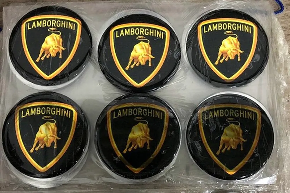 fabrica clandestina transforma carros populares em supercarros emblema lamborghini