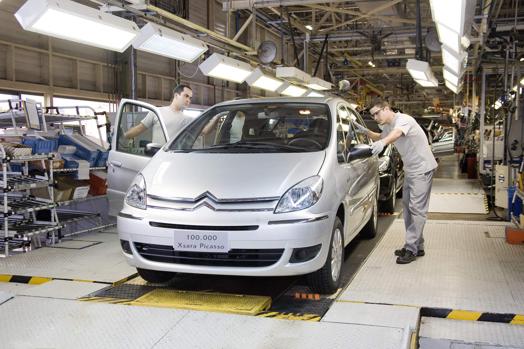 citroen-xsara-picasso-100000-fabrica-porto-real-rj.jpg