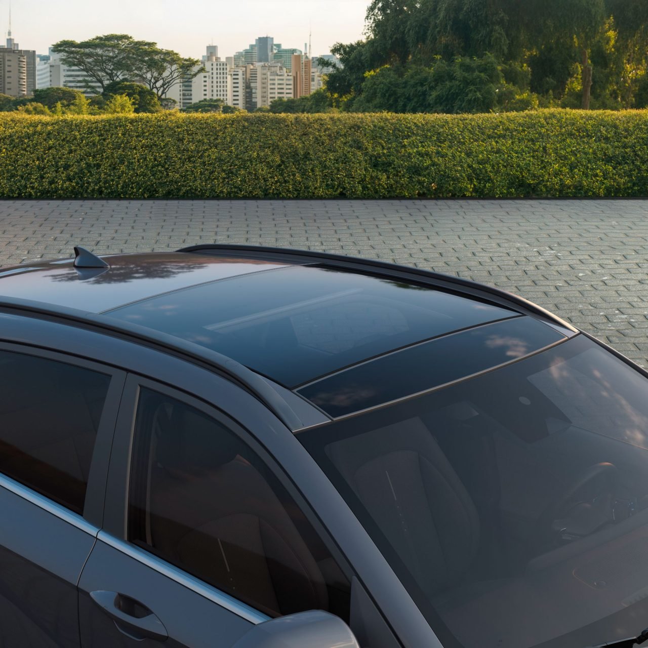 Hyundai Kona Hybrid 2026 cinza pérola teto solar