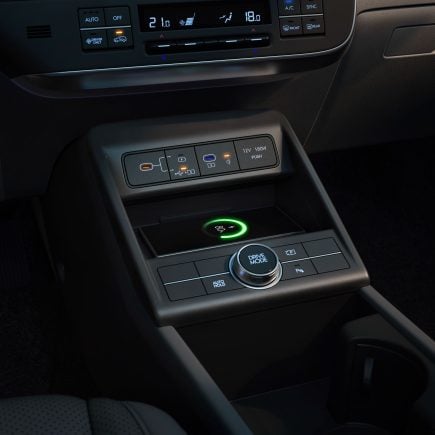 Hyundai Kona Hybrid 2026 interior console central