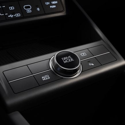 Hyundai Kona Hybrid 2026 interior modo de condução