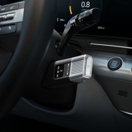 Hyundai Kona Hybrid 2026 interior seletor do câmbio