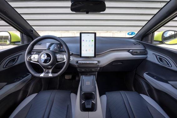byd dolphin surf interior painel