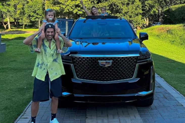 Cadillac Escalade preto de Virgínia e Zé Felipe (1)