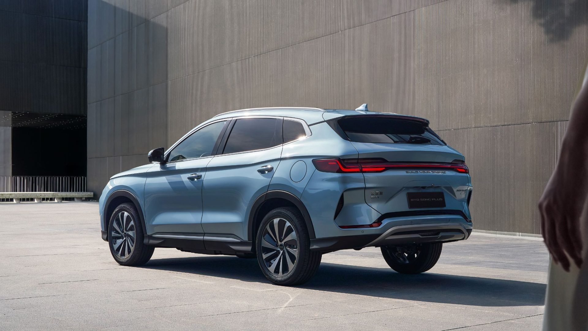 byd song plus 2026 azul traseira parado