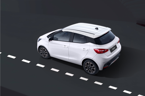 JMEV EV3 carro de autoescola elétrico com câmbio manual em branco lateral e traseira