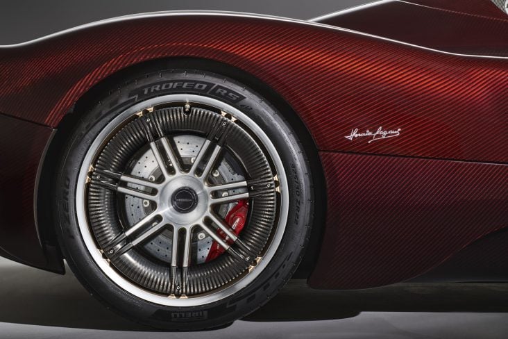 pagani utopia roadster roda pneu pirelli