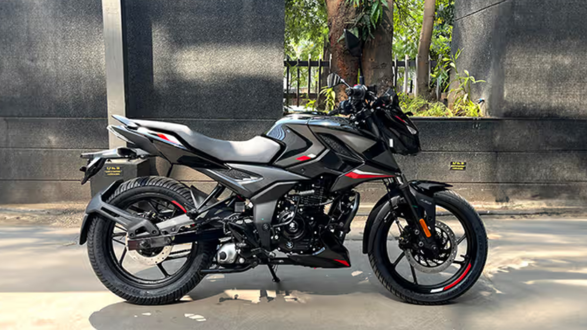 Bajaj Pulsar N150 (4)