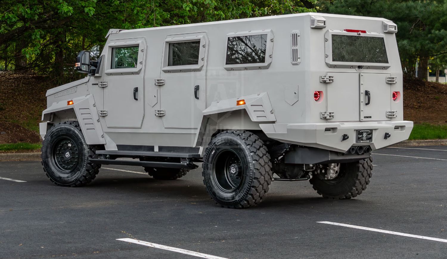 ALPINE ARMORING CONDOR TRASEIRA LATERAL 2