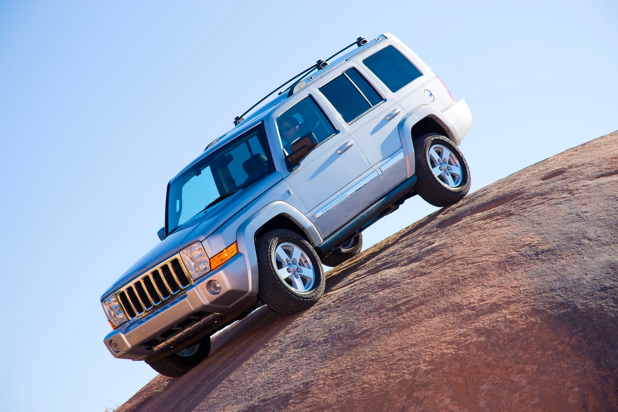 jeep commander limited 2005 prata frente