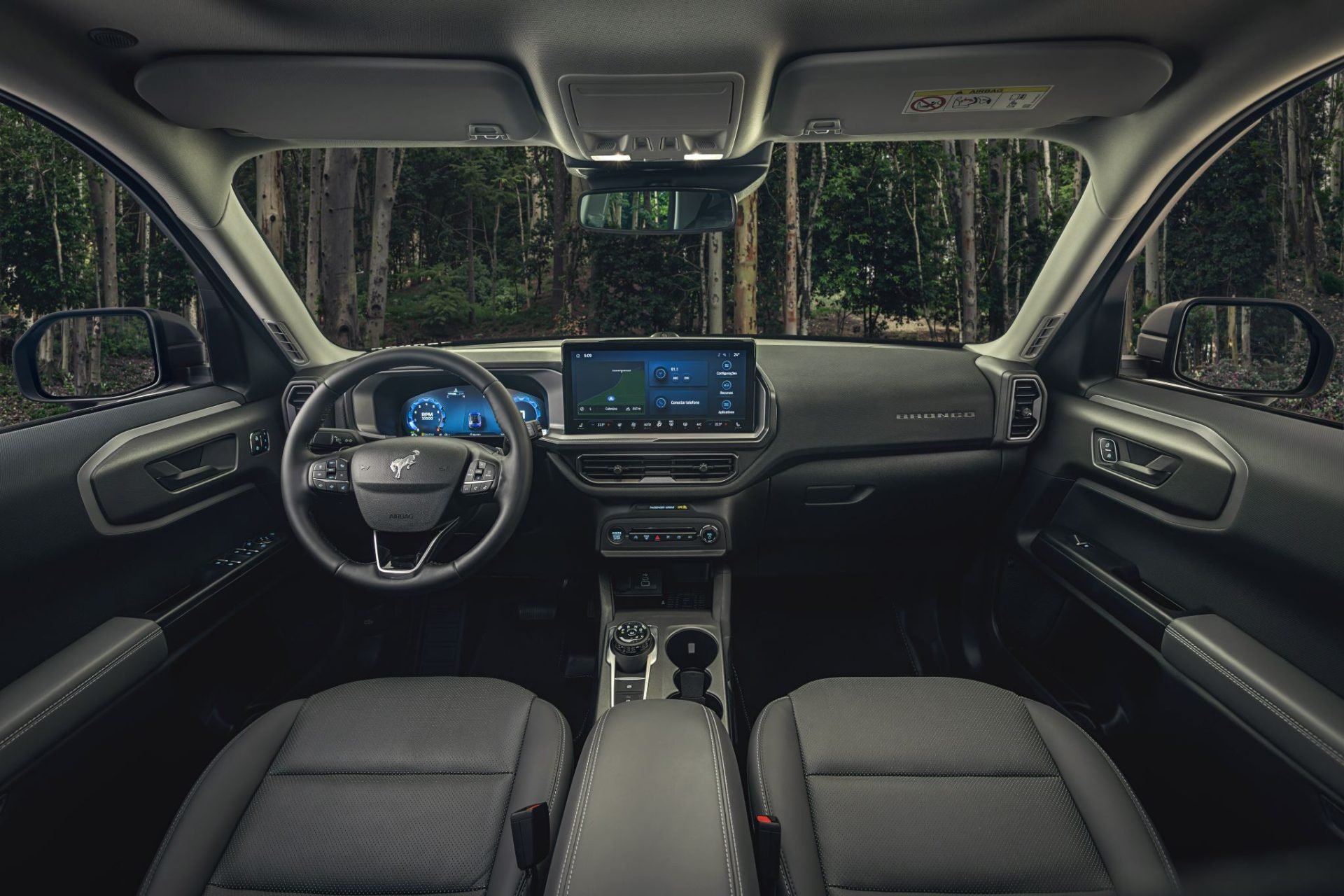 Bronco Sport 2025 internas (16)