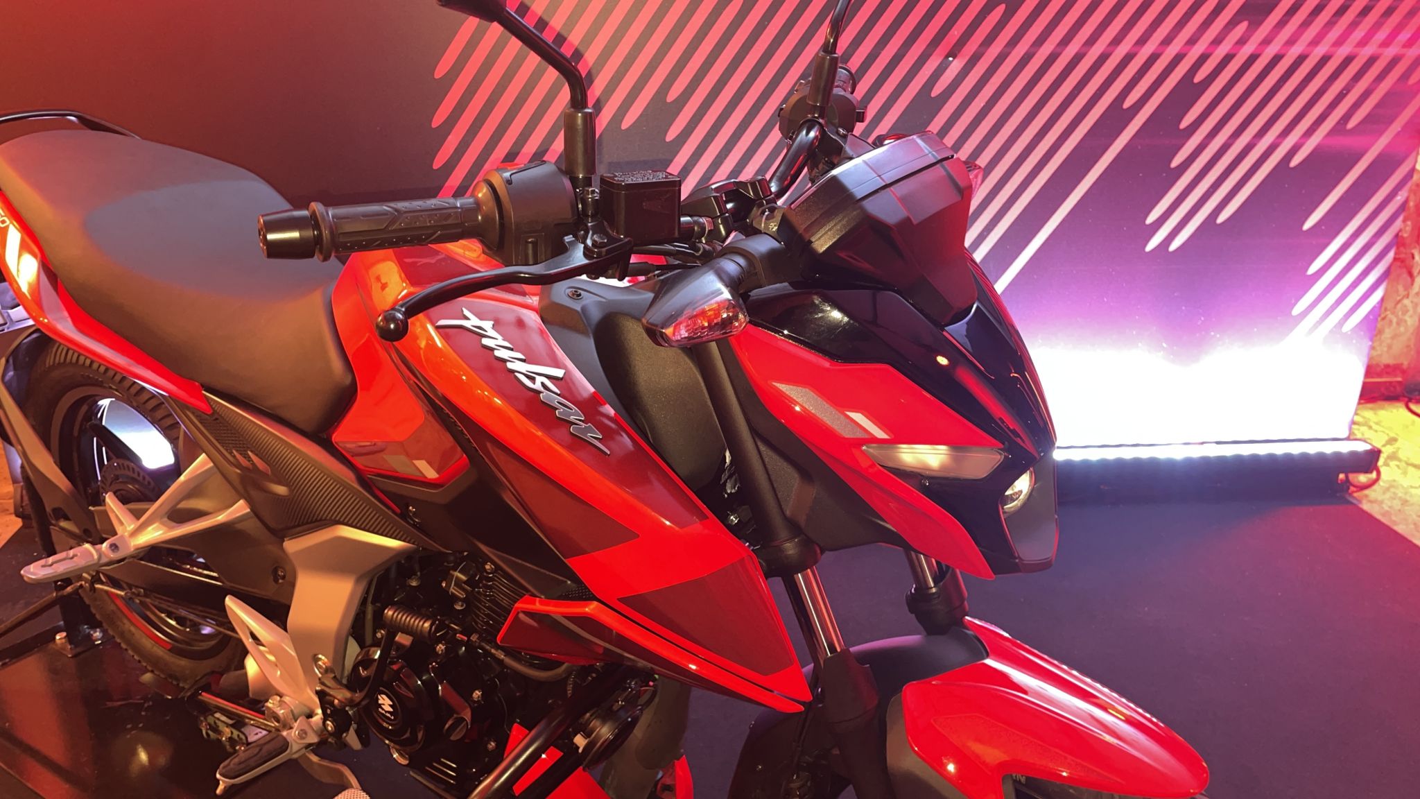 Bajaj Pulsar N150 (3)
