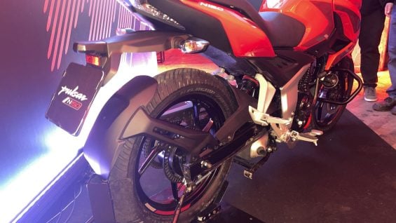 Bajaj Pulsar N150 (5)