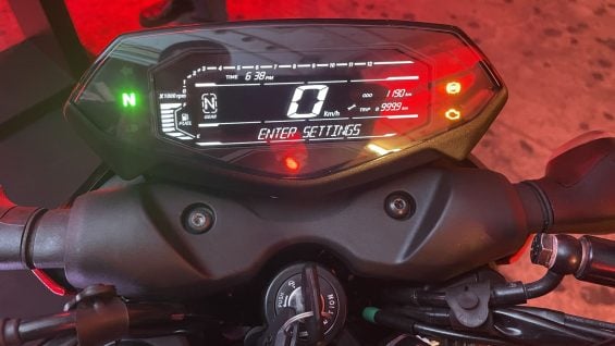 Bajaj Pulsar N150 (9)