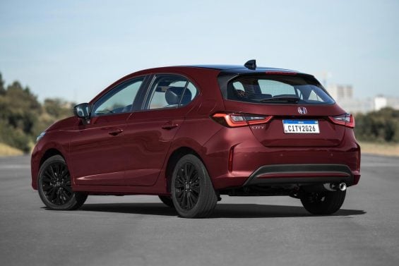 New City Hatchback Touring Sport Estática lateral e traseira