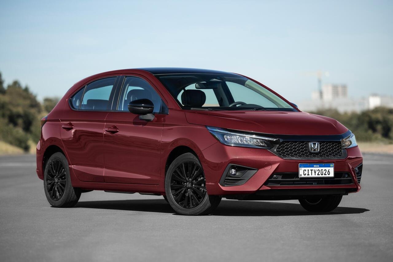 Honda City Hatchback Touring Sport frente e lateral