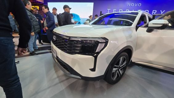 Ford Territory Titanium 2026 branco detalhe frente
