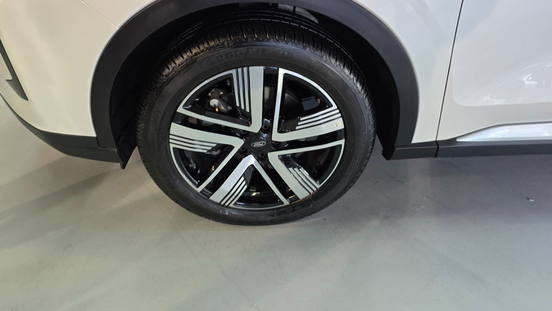 Ford Territory Titanium 2026 branco roda