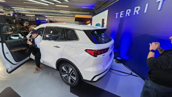 Ford Territory Titanium 2026 branco traseira parado