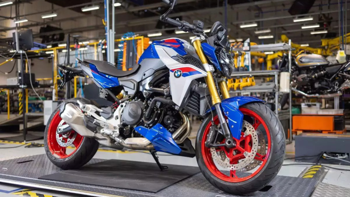 BMW F 900 R (2)