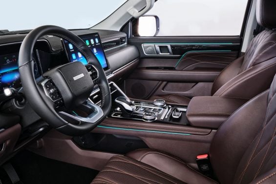 Foton Tunland Interior visto de lado (2)
