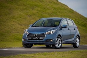 HYUNDAI HB20 AZUL 2017 FRENTE E LATERAL